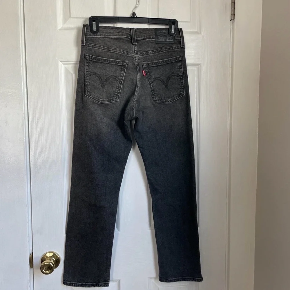 Levi's Women’s Wedgie Straight Faded Black Denim Jeans. W25” x L26”. - Picture 3 of 12